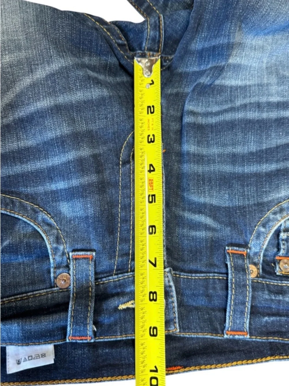 EUC True Religion Ricky jeans featuring signature flap back pockets SZ 31/31